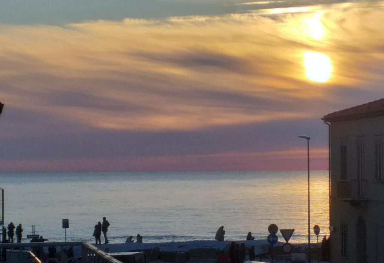 Hotel Affreschi Sul Mare Marina Di Pisa Exteriér fotografie
